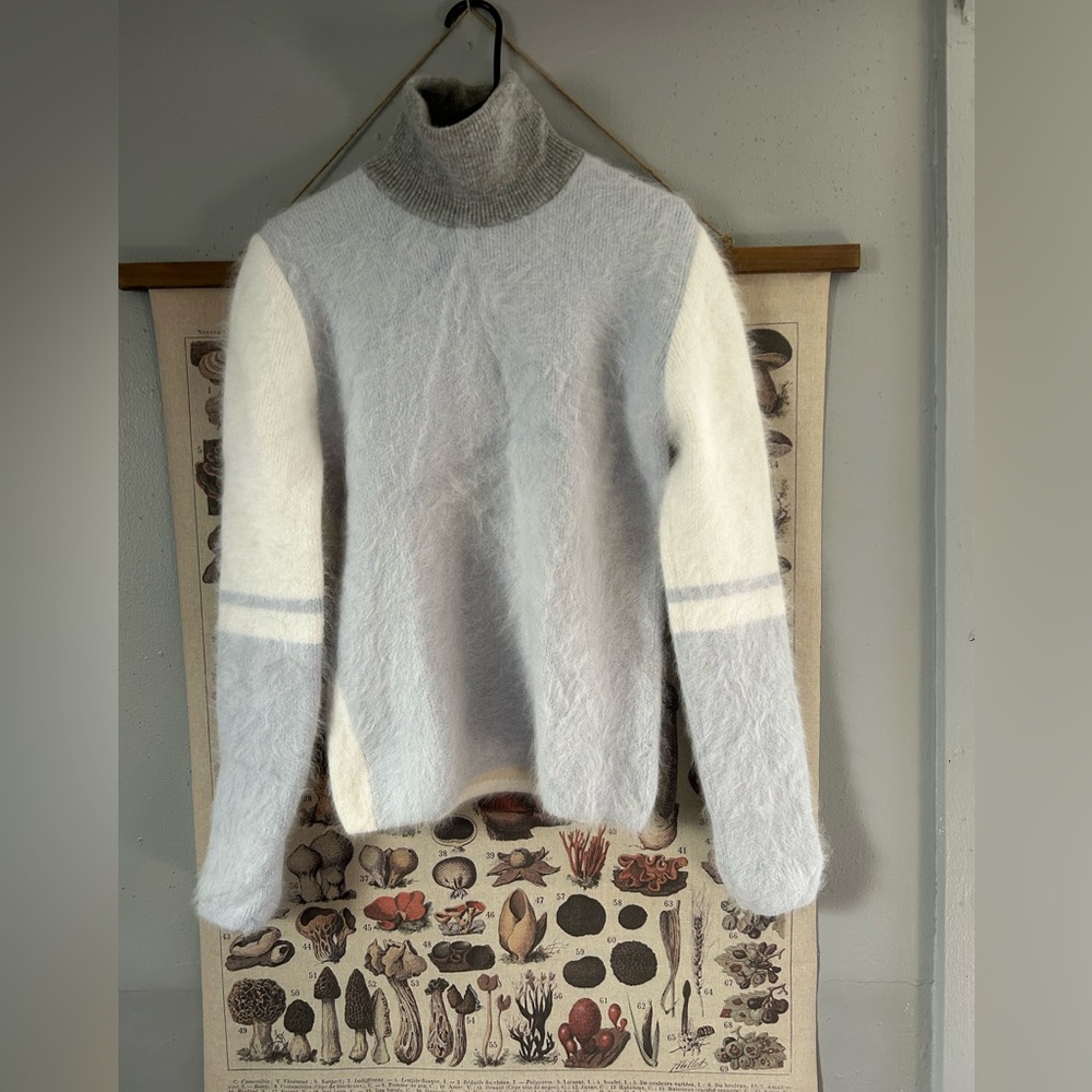 ATTO Angora Wool Light Blue Colorblock Sweater